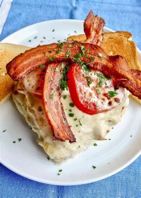  Kentucky Hot Brown: Un Plongeon Audacieux dans la Fusion Fromage-Sauce au Diable!